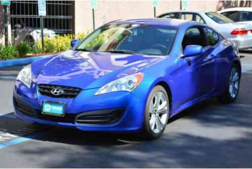 Hyundai Genesis 2dr I4 2. 0T Auto (2012)