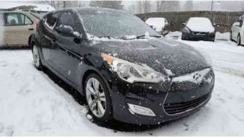 Hyundai Veloster Base Hatchback (2012)