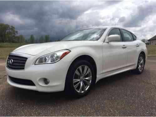 2012 Infiniti M