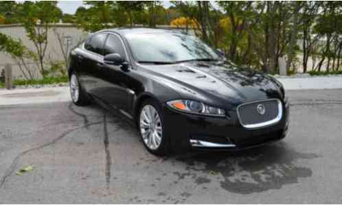 Jaguar XF Portfolio Sedan 4-Door (2012)