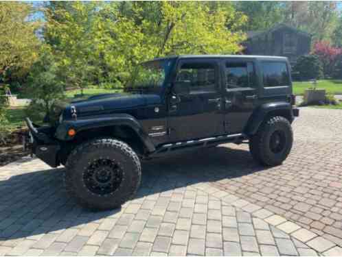 Jeep Wrangler SAHARA (2012)