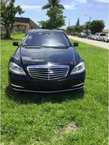 Mercedes-Benz S-Class 4 Door Sedan (2012)