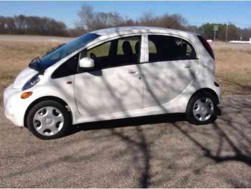 2012 Mitsubishi i-MiEV