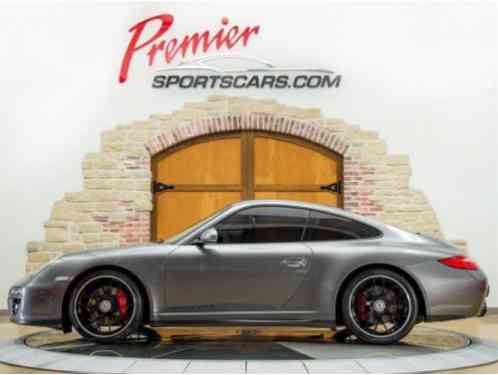 Porsche 911 Carrera GTS -- (2012)