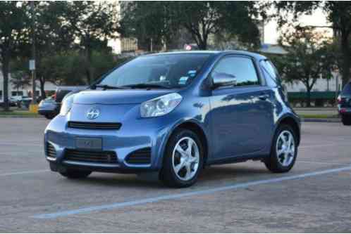 Scion iQ 3dr Hatchback (2012)