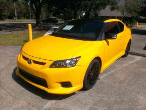 Scion tC Base Coupe 2-Door (2012)