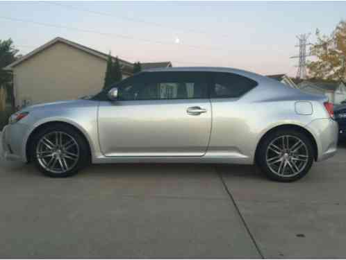 Scion tC Base Coupe 2-Door (2012)