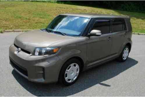 Scion xB Base 4dr Wagon 4A (2012)