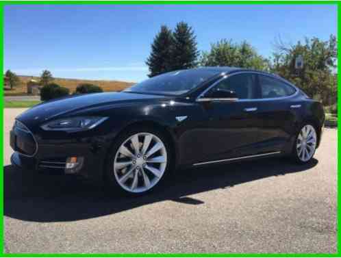 Tesla Model S (2012)