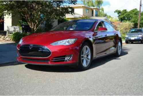 Tesla Model S 4dr Sedan Signature (2012)