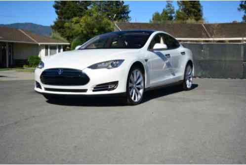 Tesla Model S 4dr Sedan Signature (2012)