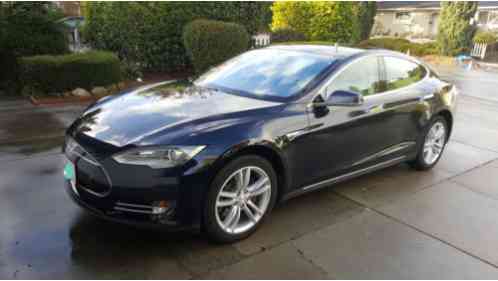 Tesla Model S P85 (2012)