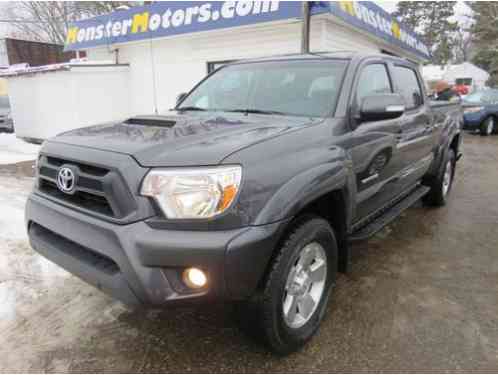 Toyota Tacoma -- (2012)