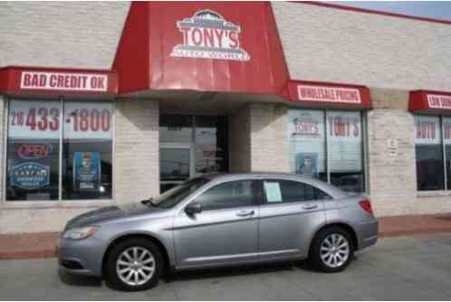 2013 Chrysler 200 Series Touring