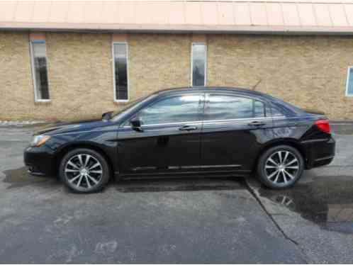 Chrysler 200 Series Touring 4dr (2013)