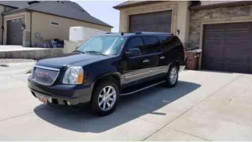 GMC Yukon Denali (2013)