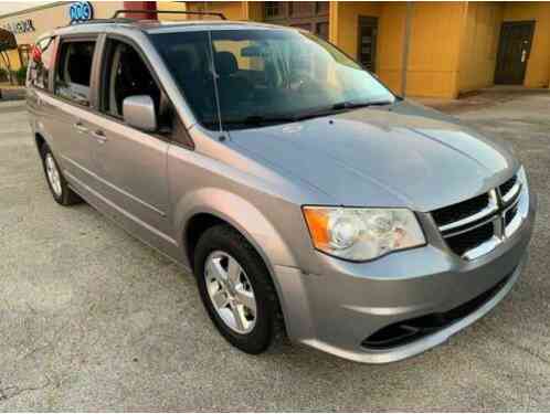 Dodge Grand Caravan SXT 4dr Mini (2013)