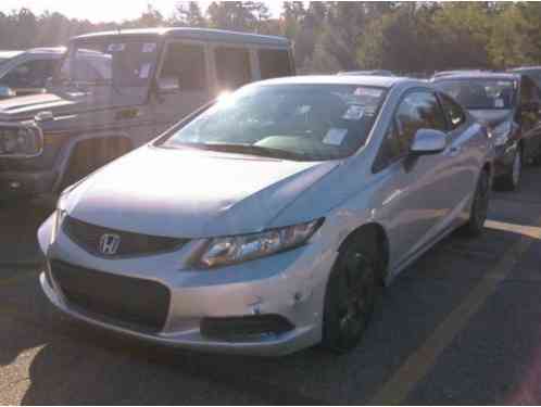 Honda Civic LX (2013)