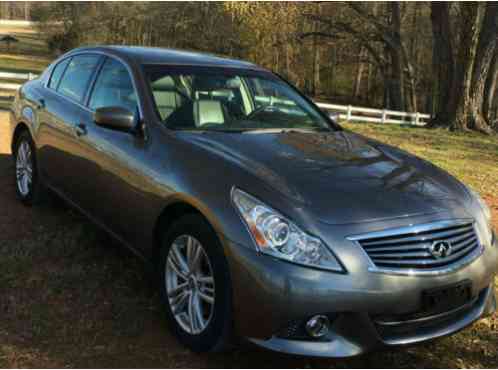 Infiniti G37 X AWD 4-DOOR (2013)