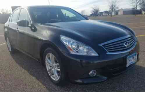 Infiniti G37 X Sedan 4-Door (2013)