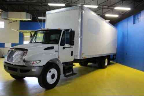 2013 International 4300 26ft Moving Delivery Cargo Box Truck --