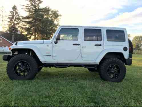 Jeep Wrangler Sahara (2013)