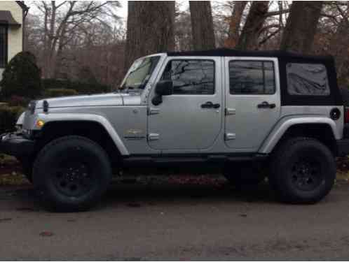 Jeep Wrangler Unlimited Sahara (2013)