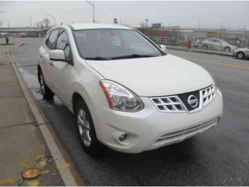 Nissan Rogue S RWD (2013)