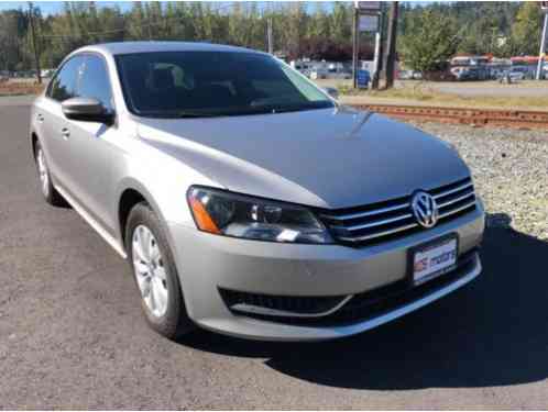 Volkswagen Passat 2. 5 S (2013)