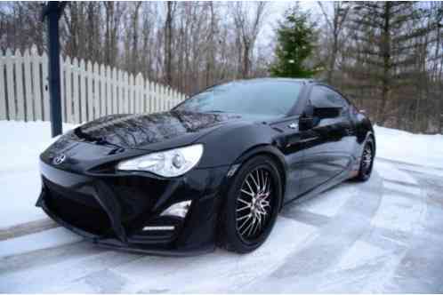 Scion FR-S Base Coupe 2-Door (2013)