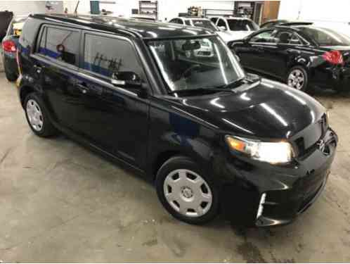 Scion xB Base Wagon 4-Door (2013)