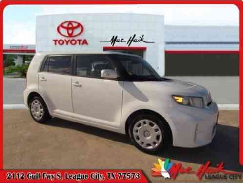 Scion xB Base Wagon 4-Door (2013)