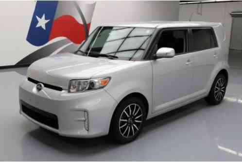 Scion xB Base Wagon 4-Door (2013)