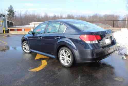 Subaru Legacy Premium (2013)