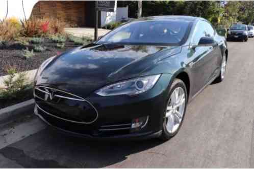 Tesla Model S (2013)