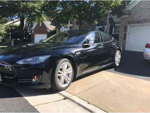 Tesla Model S (2013)