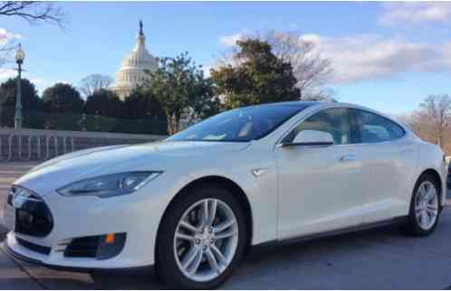 Tesla Model S (2013)