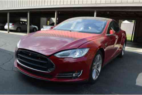 Tesla Model S 85 (2013)