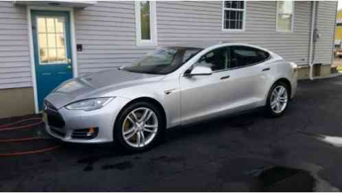 Tesla Model S P85 2013 Beautiful Performance No Accident