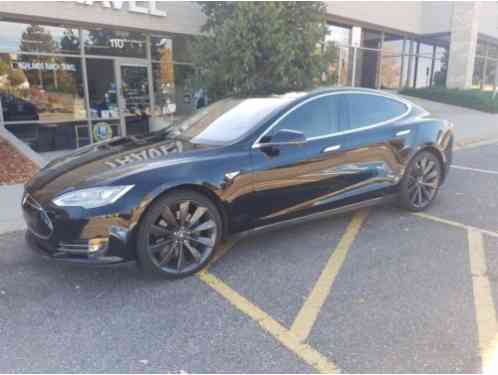 Tesla Model S P85+ (2013)