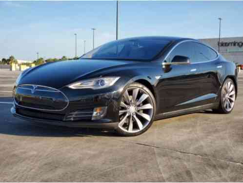 Tesla Model S P85+ (2013)