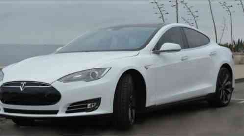 Tesla Model S PERFORMANCE 85 (2013)