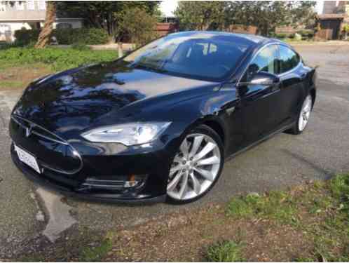 Tesla Model S Tech Package (2013)