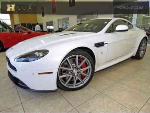 Aston Martin Vantage -- (2014)