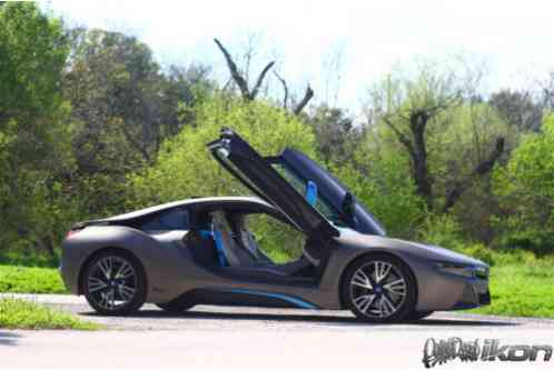 BMW i8 Base Coupe 2-Door (2014)