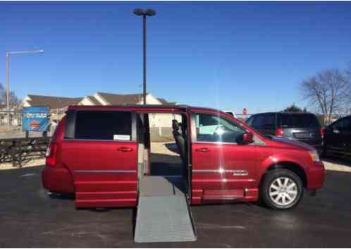 Chrysler Town & Country Touring (2014)