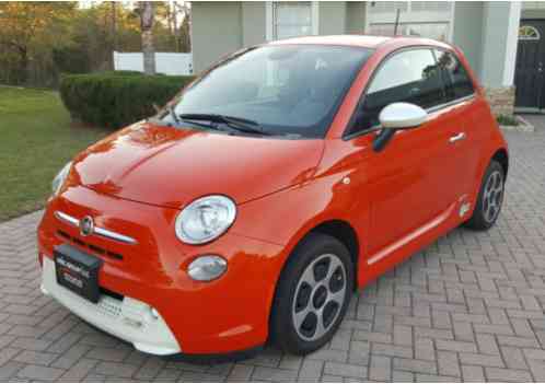 Fiat 500 E Hatchback 2-Door (2014)