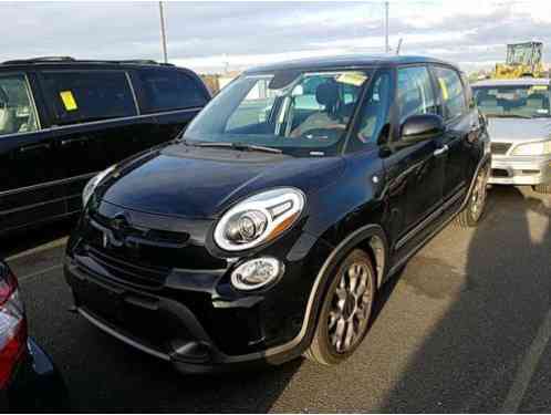 Fiat 500L Trekking Hatchback 4-Door (2014)