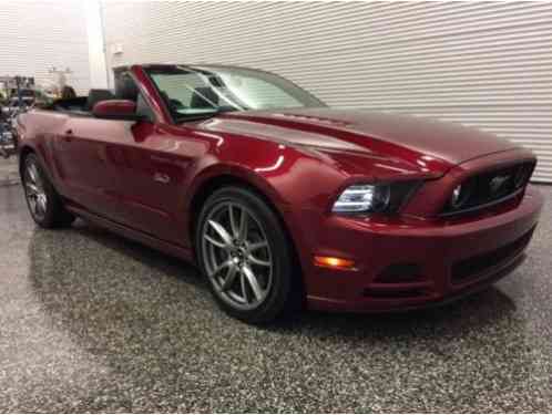 Ford Mustang GT Convertible, (2014)