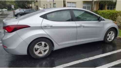 Hyundai Elantra SE Sedan 4-Door (2014)